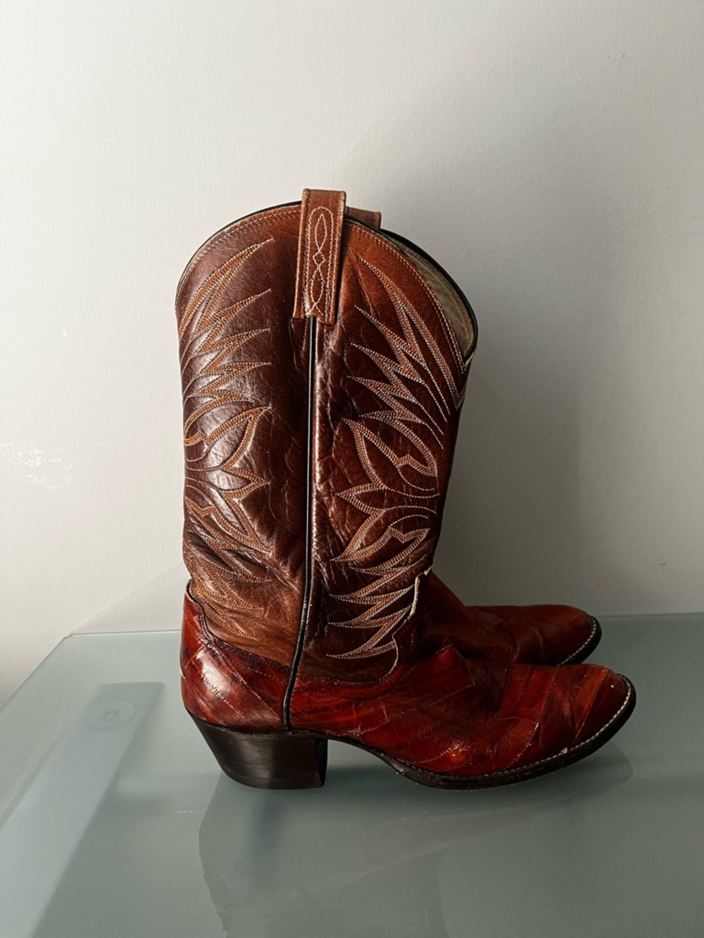 Classic Brown Leather Cowboy Boots - Embroidered Shaft